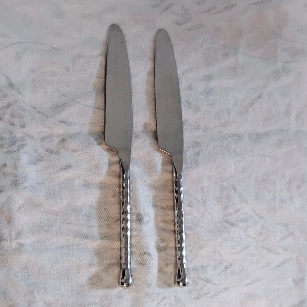 2 Gourmet Settings Silver Hearts 9 1/8" Dinner Knives Stainless Steel 18/8 GS